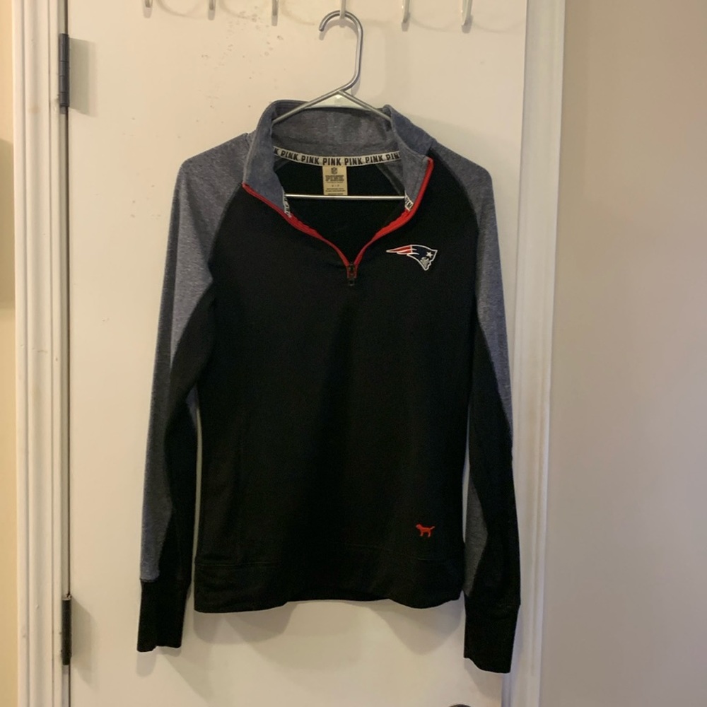 VS Pink Patriots pullover